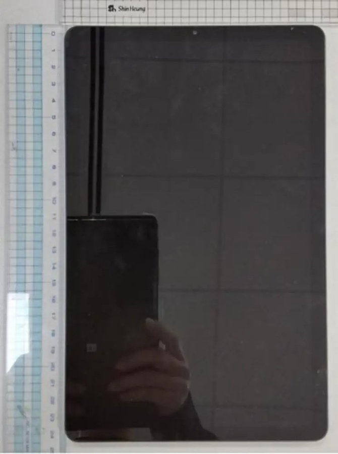 Samsung Galaxy Tab S6 Lite (2024) live image 
